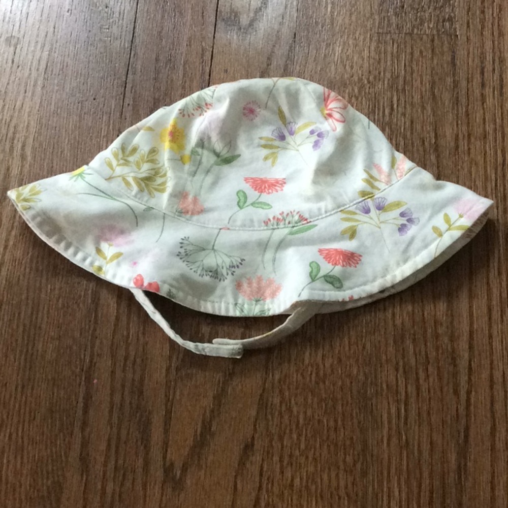 Angel Dear printed baby sun hat